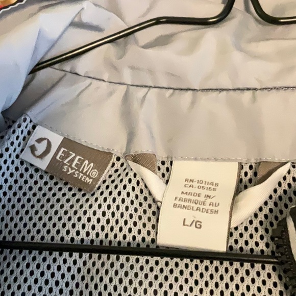 Black Windbreaker- North End - Picture 9 of 12